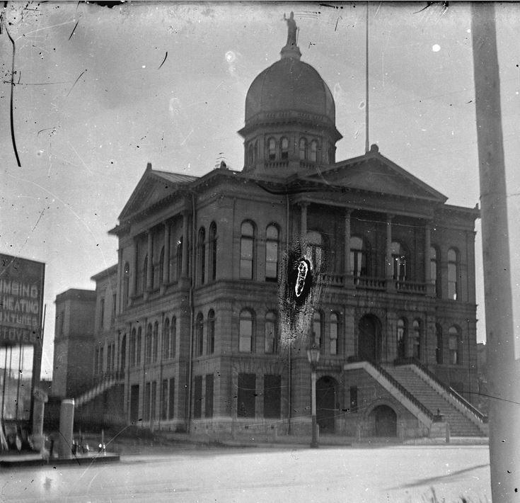 Premier palais de justice (1890-1910)